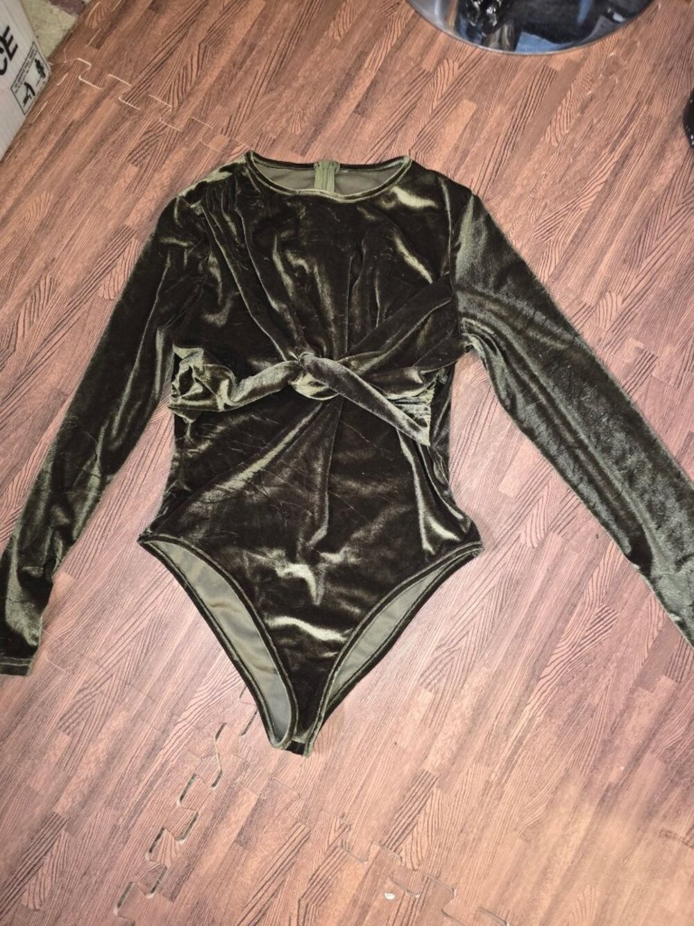 Vintage Amour Olive Green Velvet Long Sleeve Bodysuit With Front Tie Detail Medi